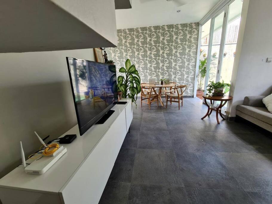 Villa Otilia: 3bed With Pool Seminyak