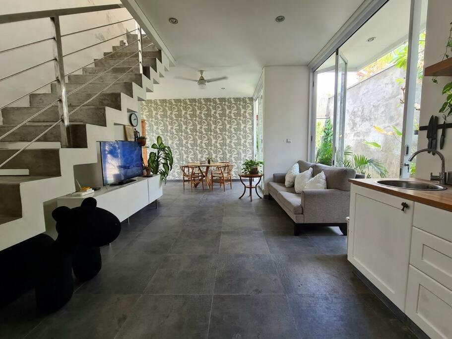 Otilia: 3bed With Pool Seminyak